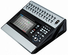 Цифровой сенсорный микшер QSC Touchmix-30 PRO